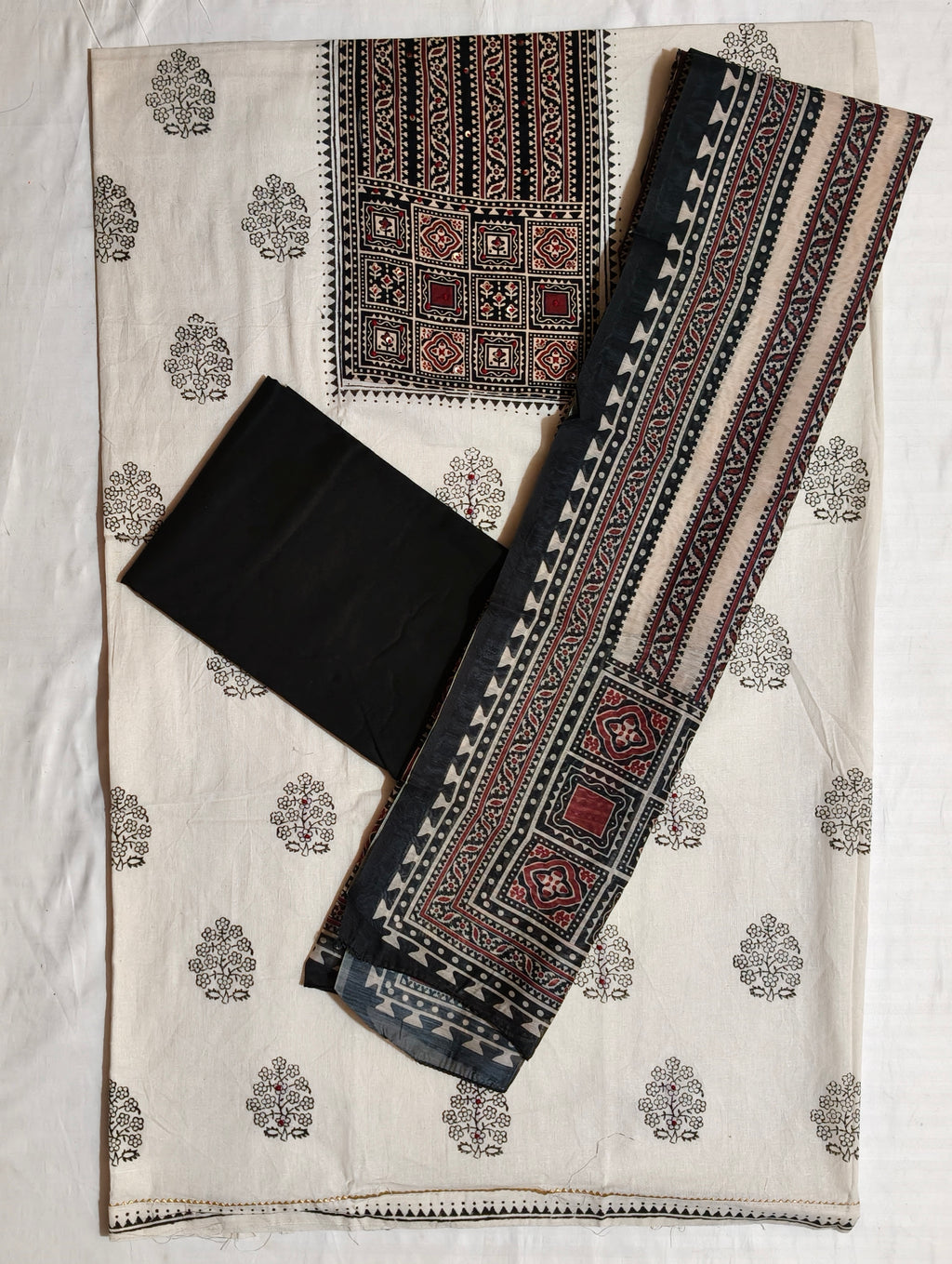 Noor-e-Ajrakh Dress Material