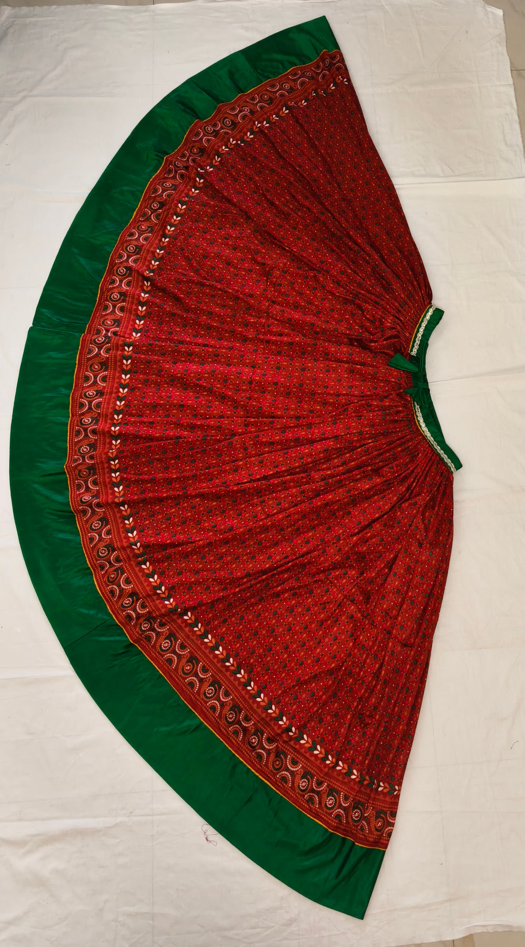 Melody Navratri Skirt Red and Green product view