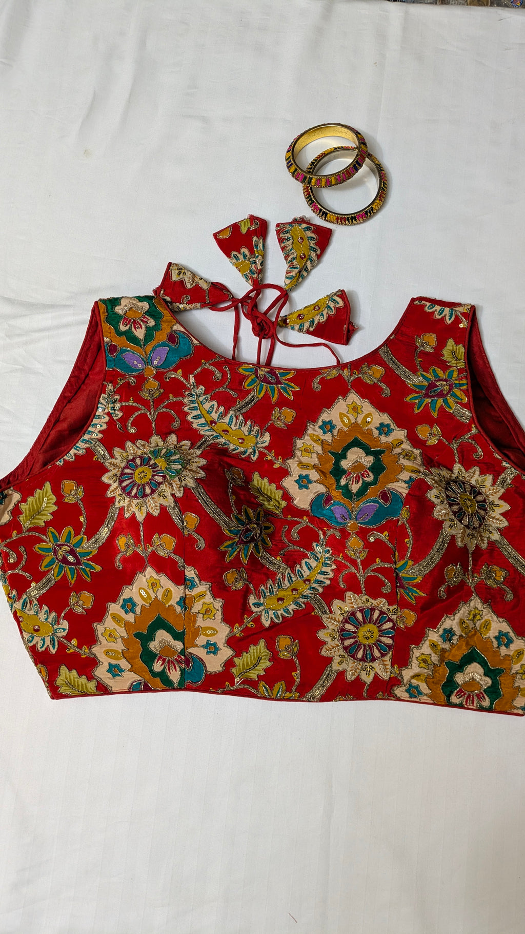 Floral high-neck sleeveless blouse