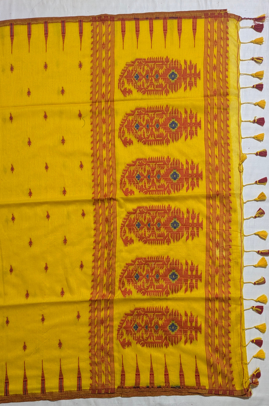 Holud Rekha Jamdani Saree