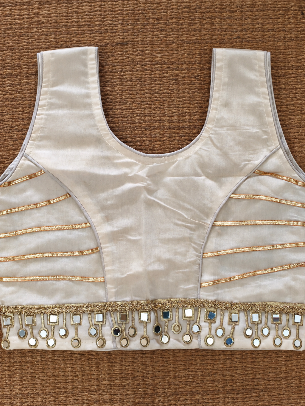 Gulabi Noor And White Mirror Chaniya Choli