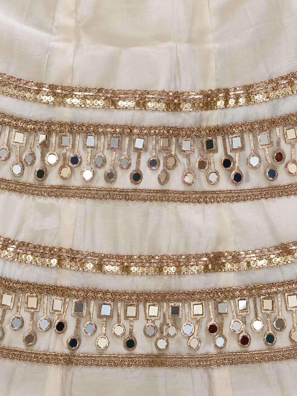 Gulabi Noor And White Mirror Chaniya Choli