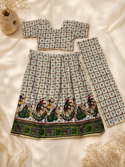 white dandiya Chaniya Choli