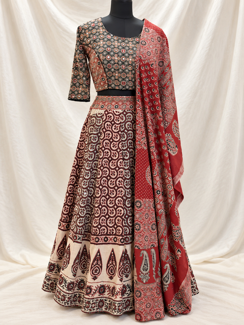 Ajrak Adaa – Traditional Yet Elegant Red Ajrak Chania Choli
