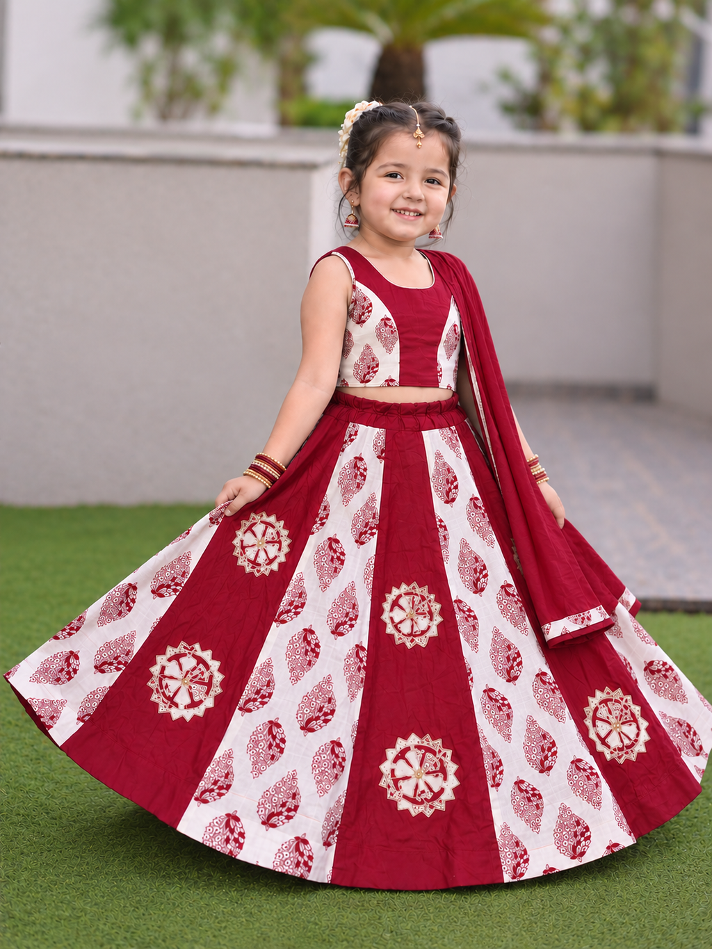 Rang De Laal Chaniya Choli Girls