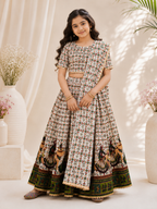 white dandiya Chaniya Choli