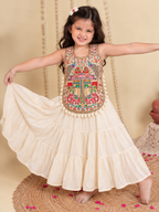 White Navratri Kedia Kurti Blouse model shot