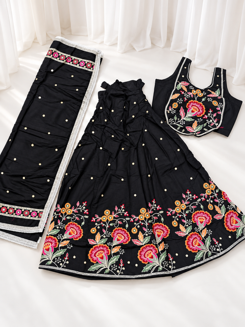 Phoolo ka Taro ka black floral chaniya choli full set