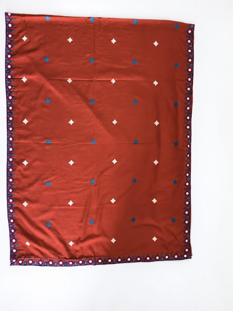 Coordinating dupatta with embroidered border