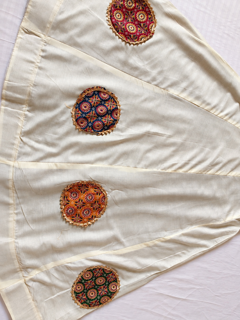 Ulat Palat reversible lehenga skirt product close-up